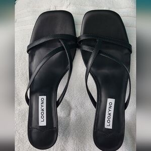 Lookyno Black Low Strappy Kitten Thong Women Heel Sandals Square Open Toe 6.5